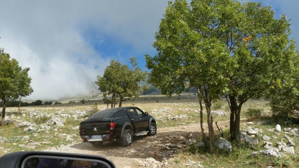 Montagne Rocciose Panzió Frascineto Kültér fotó