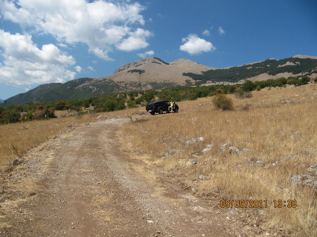 Montagne Rocciose Panzió Frascineto Kültér fotó